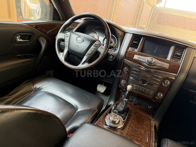 Nissan Patrol 2011, 85,000 km - 5.6 l - Bakı