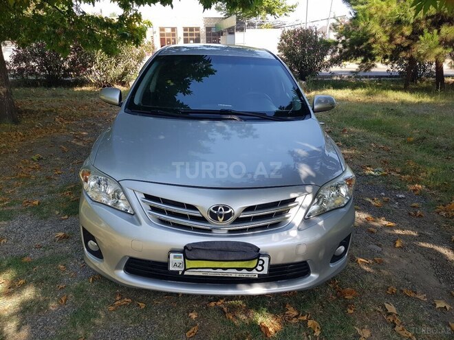 Toyota Corolla 2011, 253,000 km - 1.4 l - Gəncə