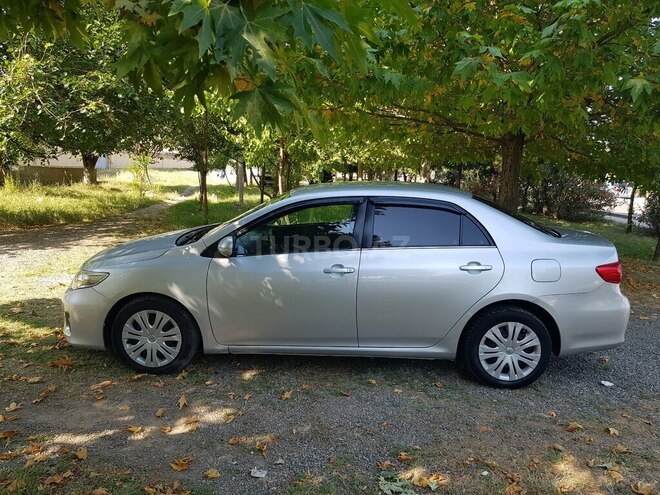 Toyota Corolla 2011, 253,000 km - 1.4 l - Gəncə