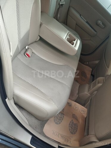 Nissan Tiida-7
