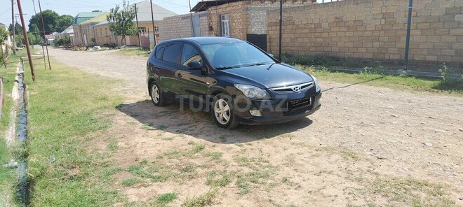 Hyundai i30 2009, 186,000 km - 1.4 l - Samux