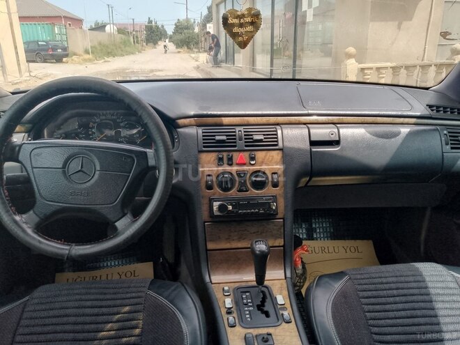 Mercedes E 220 d 1999, 490,000 km - 2.2 l - Bakı