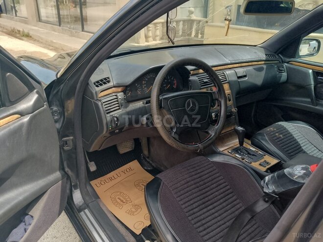 Mercedes E 220 d 1999, 490,000 km - 2.2 l - Bakı