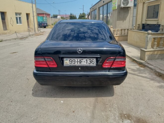 Mercedes E 220 d 1999, 490,000 km - 2.2 l - Bakı