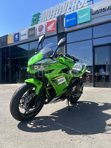 Kawasaki Ninja 650-2