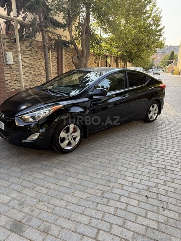 Hyundai Elantra-7