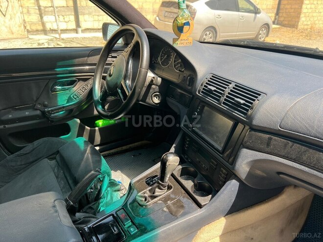 BMW 528 2000, 302,000 km - 2.8 л - Gəncə