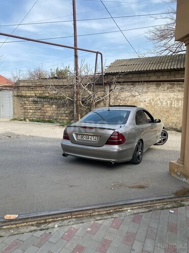 Mercedes E 200 d 2002, 701,650 km - 2.2 l - Bakı