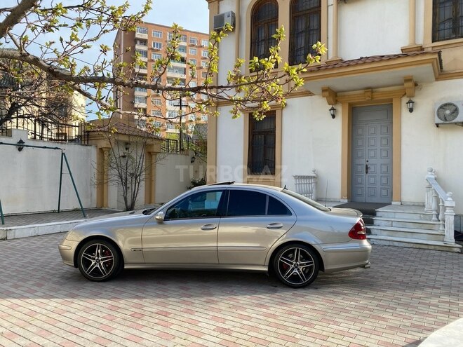 Mercedes E 200 d 2002, 701,650 km - 2.2 l - Bakı
