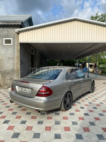Mercedes E 200 d 2002, 701,650 km - 2.2 l - Bakı