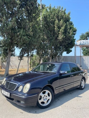 Mercedes E 220 d 2000, 410,000 km - 2.2 л - Sumqayıt