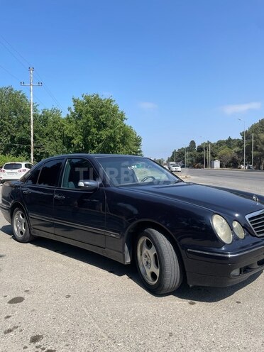 Mercedes E 220 d 2000, 410,000 km - 2.2 л - Sumqayıt