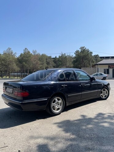 Mercedes E 220 d 2000, 410,000 km - 2.2 л - Sumqayıt