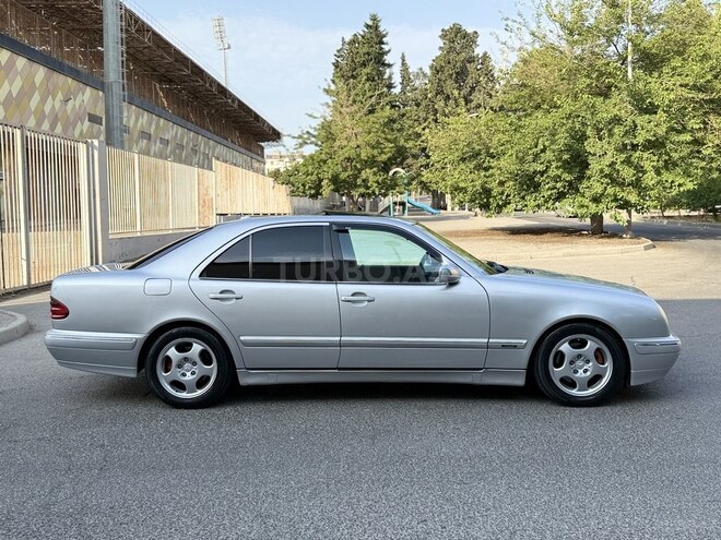 Mercedes E 280 2000, 452,000 km - 2.8 l - Bakı