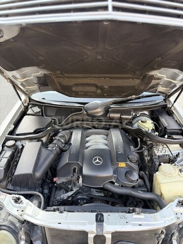 Mercedes E 280 2000, 452,000 km - 2.8 l - Bakı