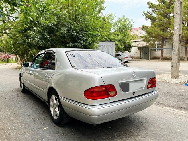 Mercedes E 240 1999, 347,000 km - 2.4 l - Sumqayıt