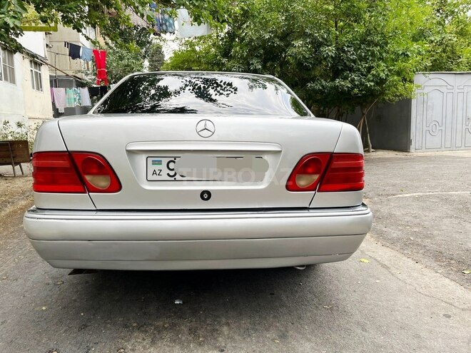 Mercedes E 240 1999, 347,000 km - 2.4 l - Sumqayıt