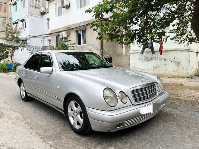 Mercedes E 240 1999, 347,000 km - 2.4 l - Sumqayıt