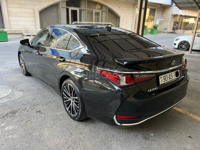 Lexus ES 300h-6