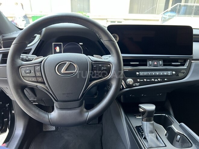 Lexus ES 300h-8