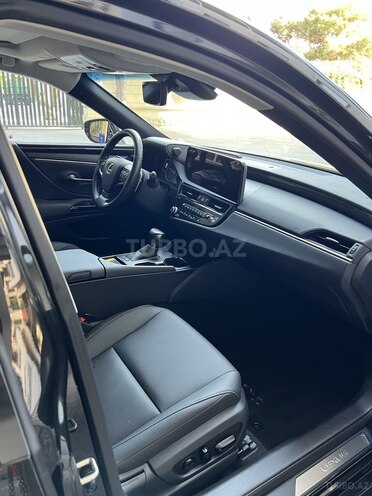 Lexus ES 300h-9