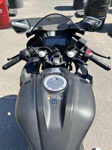Yamaha R15S-5