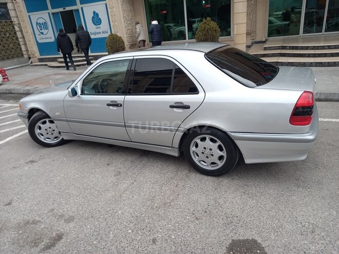 Mercedes E 280 1993, 345,678 km - 2.8 l - Bakı