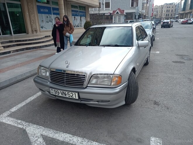 Mercedes E 280 1993, 345,678 km - 2.8 l - Bakı