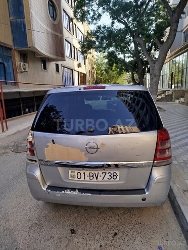 Opel Zafira-6
