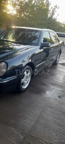 Mercedes E 220 d 2000, 454,000 km - 2.2 l - Cəbrayıl