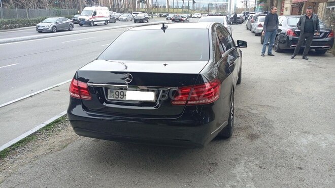 Mercedes E 220 d 2014, 195,000 km - 2.1 л - Bakı