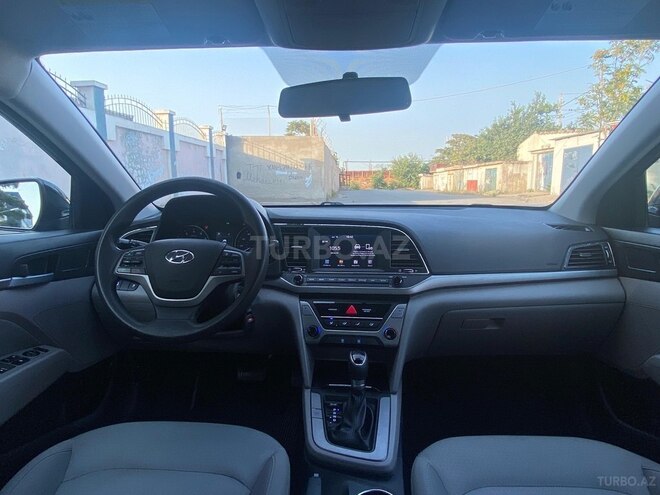 Hyundai Elantra 2017, 132,000 km - 2.0 l - Bakı