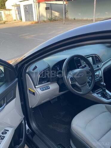 Hyundai Elantra 2017, 132,000 km - 2.0 l - Bakı