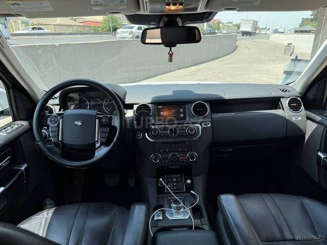 Land Rover Discovery-5