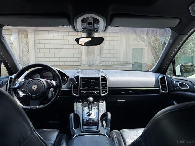Porsche Cayenne-8