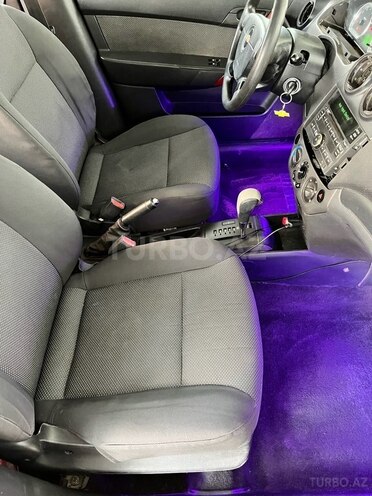 Chevrolet Aveo-14