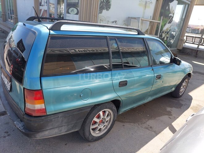 Opel Astra 1996, 350,000 km - 1.6 l - Sumqayıt