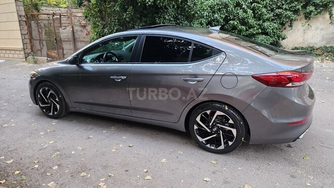 Hyundai Elantra 2018, 67,000 km - 2.0 л - Bakı