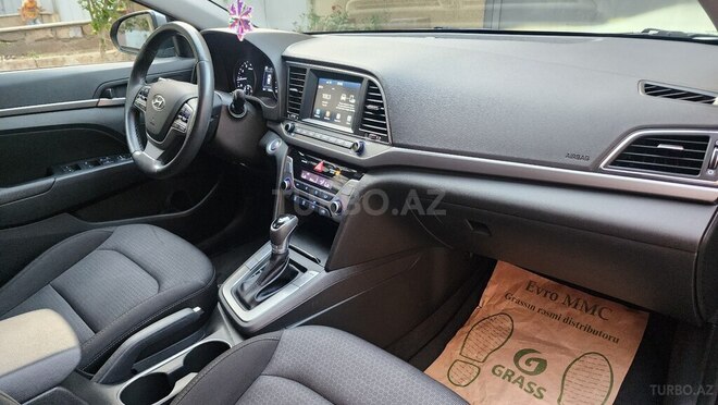 Hyundai Elantra 2018, 67,000 km - 2.0 л - Bakı