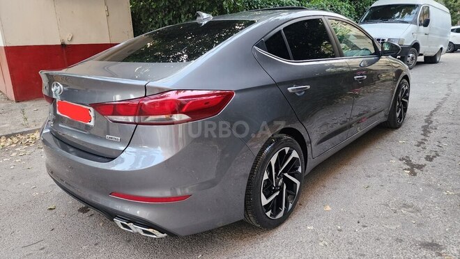 Hyundai Elantra 2018, 67,000 km - 2.0 л - Bakı