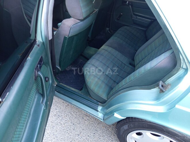 Mercedes 190 1992, 228,000 km - 2.0 л - Bakı