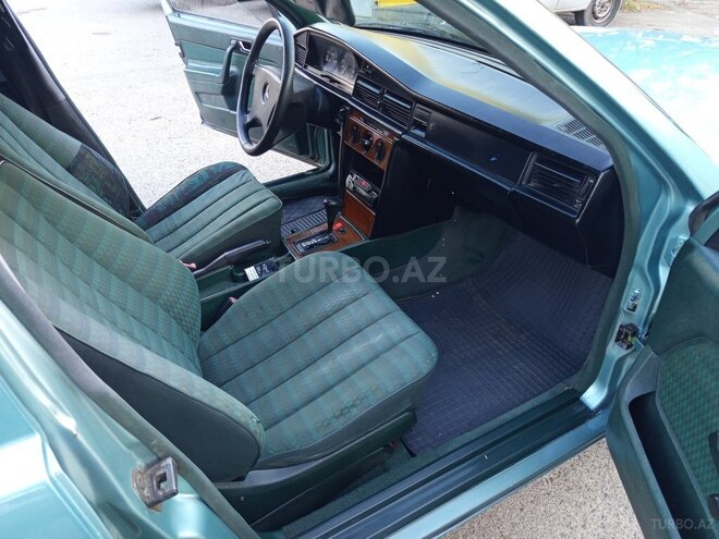 Mercedes 190 1992, 228,000 km - 2.0 л - Bakı
