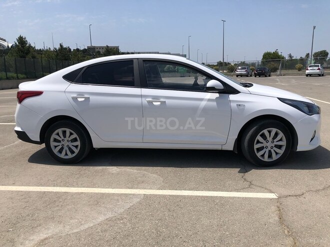 Hyundai Accent 2021, 132,100 km - 1.6 л - Bakı