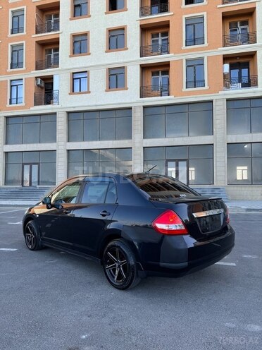 Nissan Tiida-6