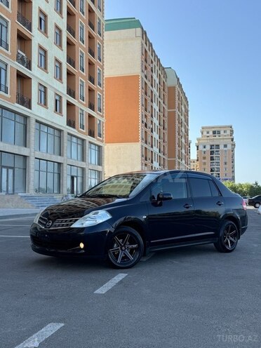 Nissan Tiida-8