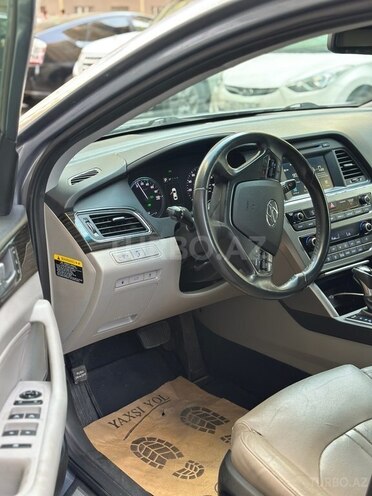 Hyundai Sonata-11