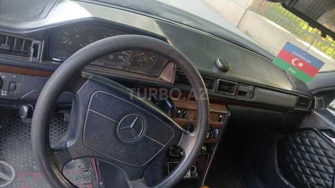 Mercedes E 250 1991, 585,855 km - 2.5 l - Sabirabad