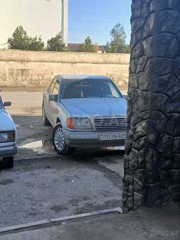 Mercedes E 250 1991, 585,855 km - 2.5 l - Sabirabad