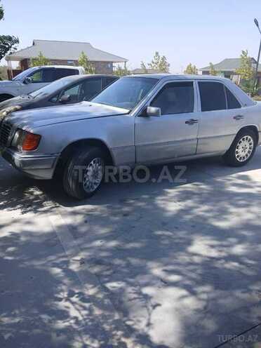 Mercedes E 250 1991, 585,855 km - 2.5 l - Sabirabad