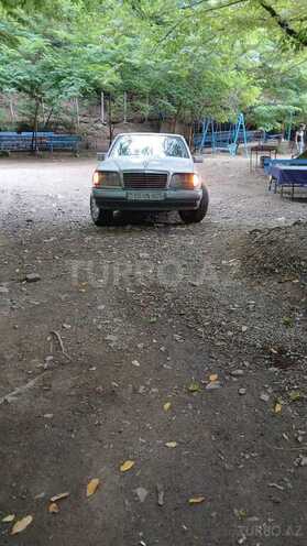 Mercedes E 250 1991, 585,855 km - 2.5 l - Sabirabad